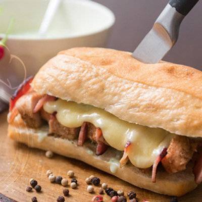 sanduiche-frango-bacon-quadrado